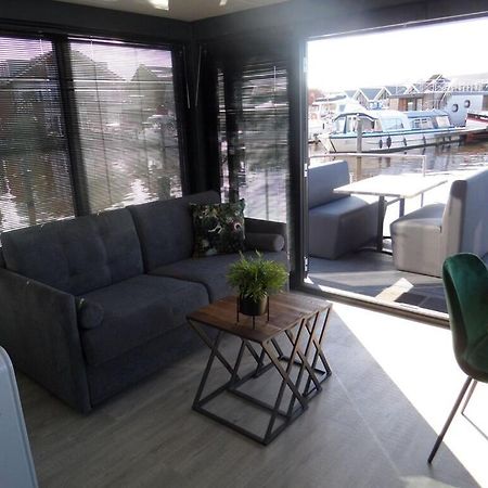 Modern Houseboat With Air Conditioning Located In Marina Uitgeest Eksteriør bilde