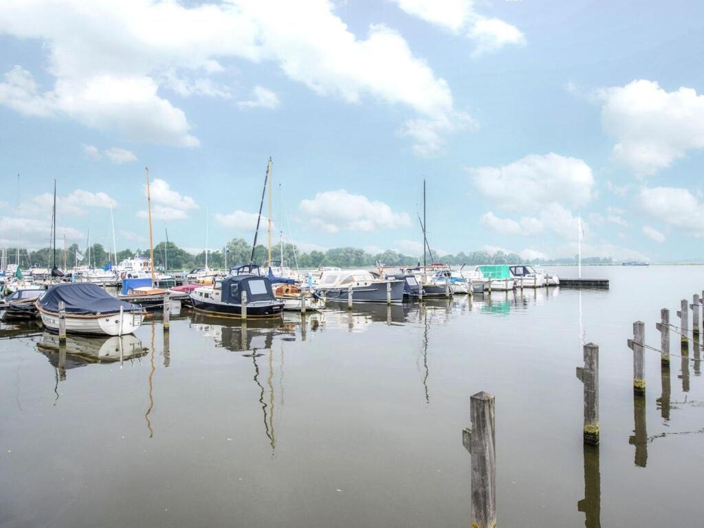 Modern Houseboat With Air Conditioning Located In Marina Uitgeest Eksteriør bilde